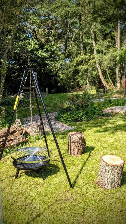 Emlyn'S Coppice - Luxury Woodland Glamping Villa Holywell  Ngoại thất bức ảnh