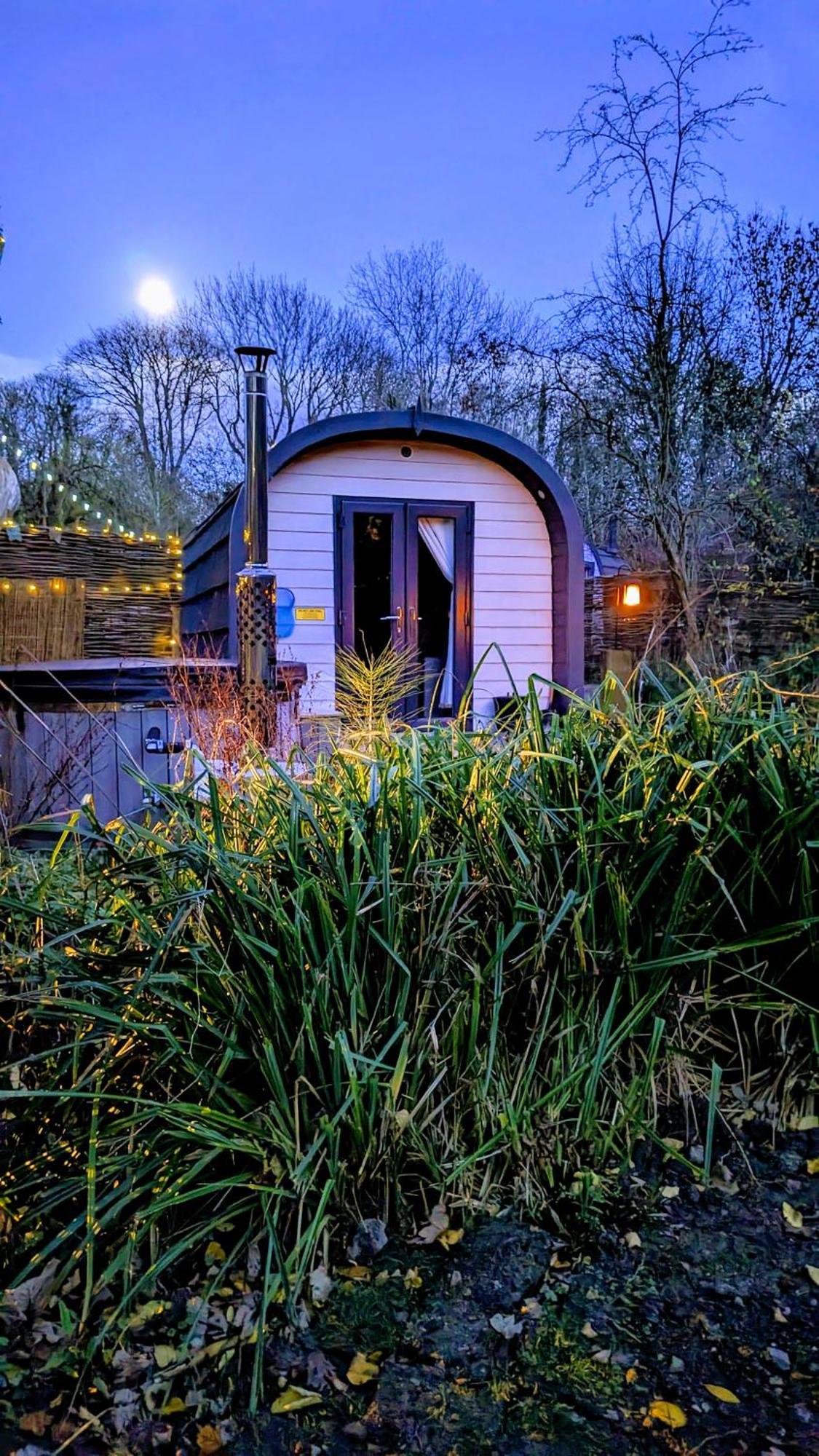 Emlyn'S Coppice - Luxury Woodland Glamping Villa Holywell  Ngoại thất bức ảnh