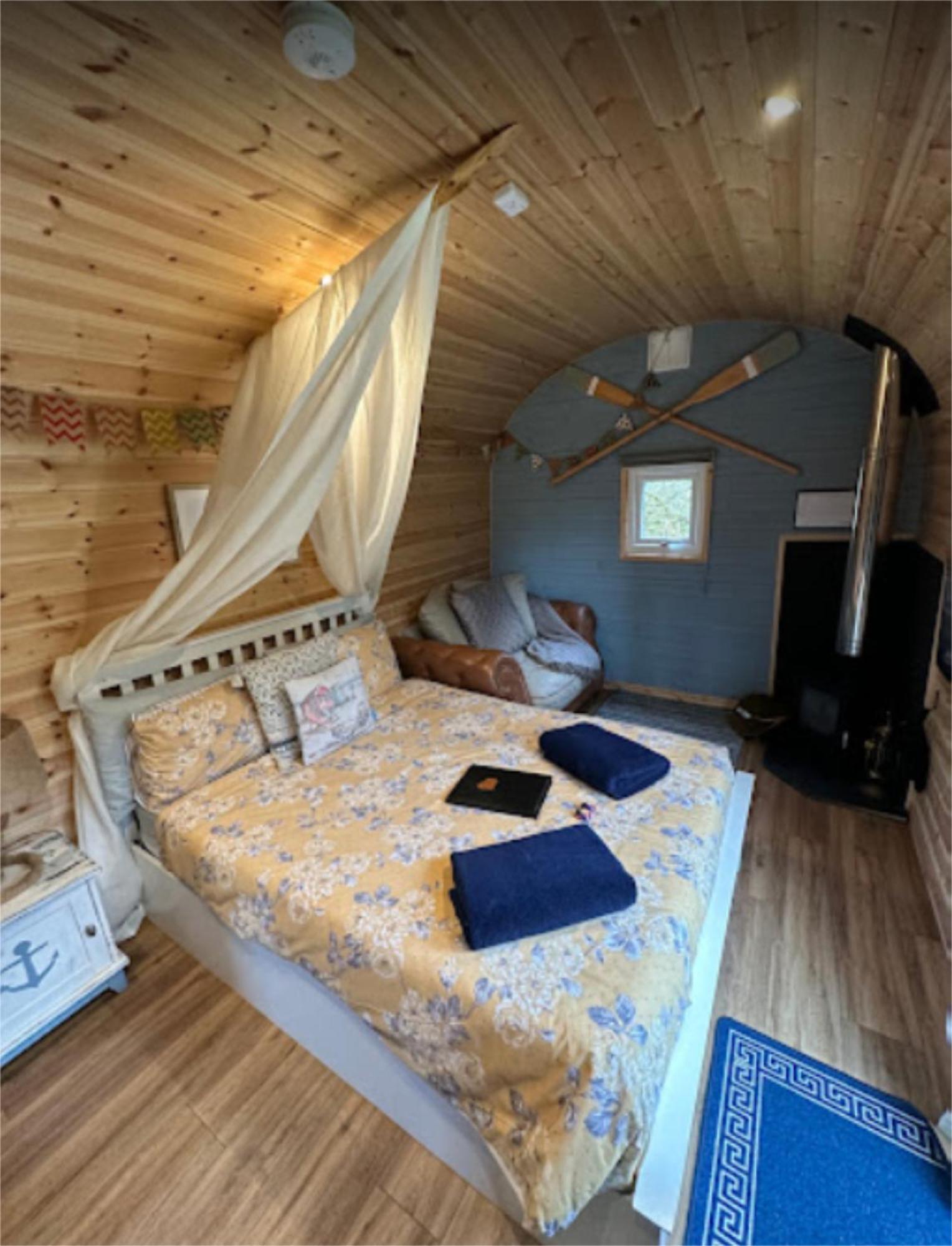 Emlyn'S Coppice - Luxury Woodland Glamping Villa Holywell  Ngoại thất bức ảnh