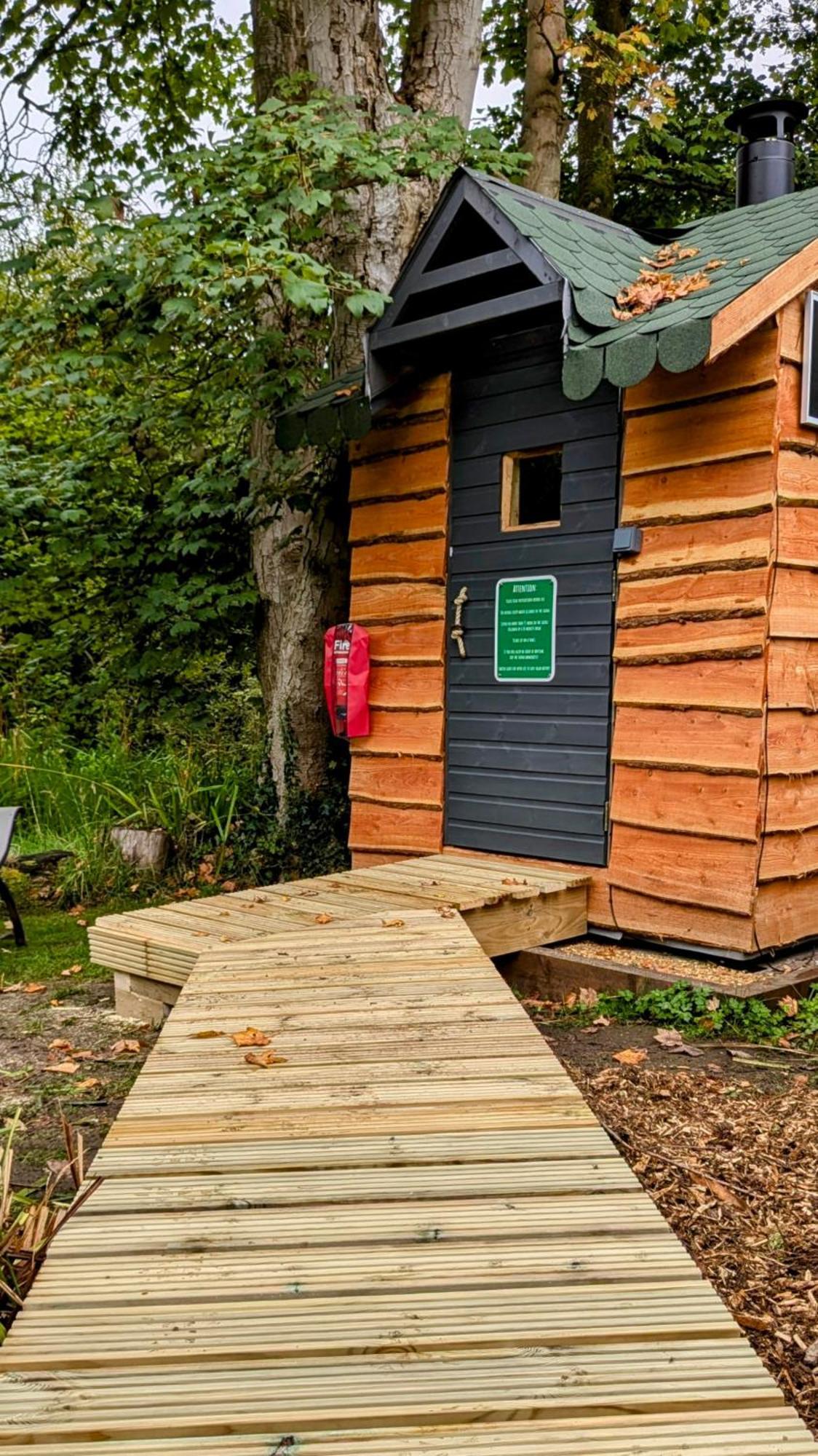Emlyn'S Coppice - Luxury Woodland Glamping Villa Holywell  Ngoại thất bức ảnh