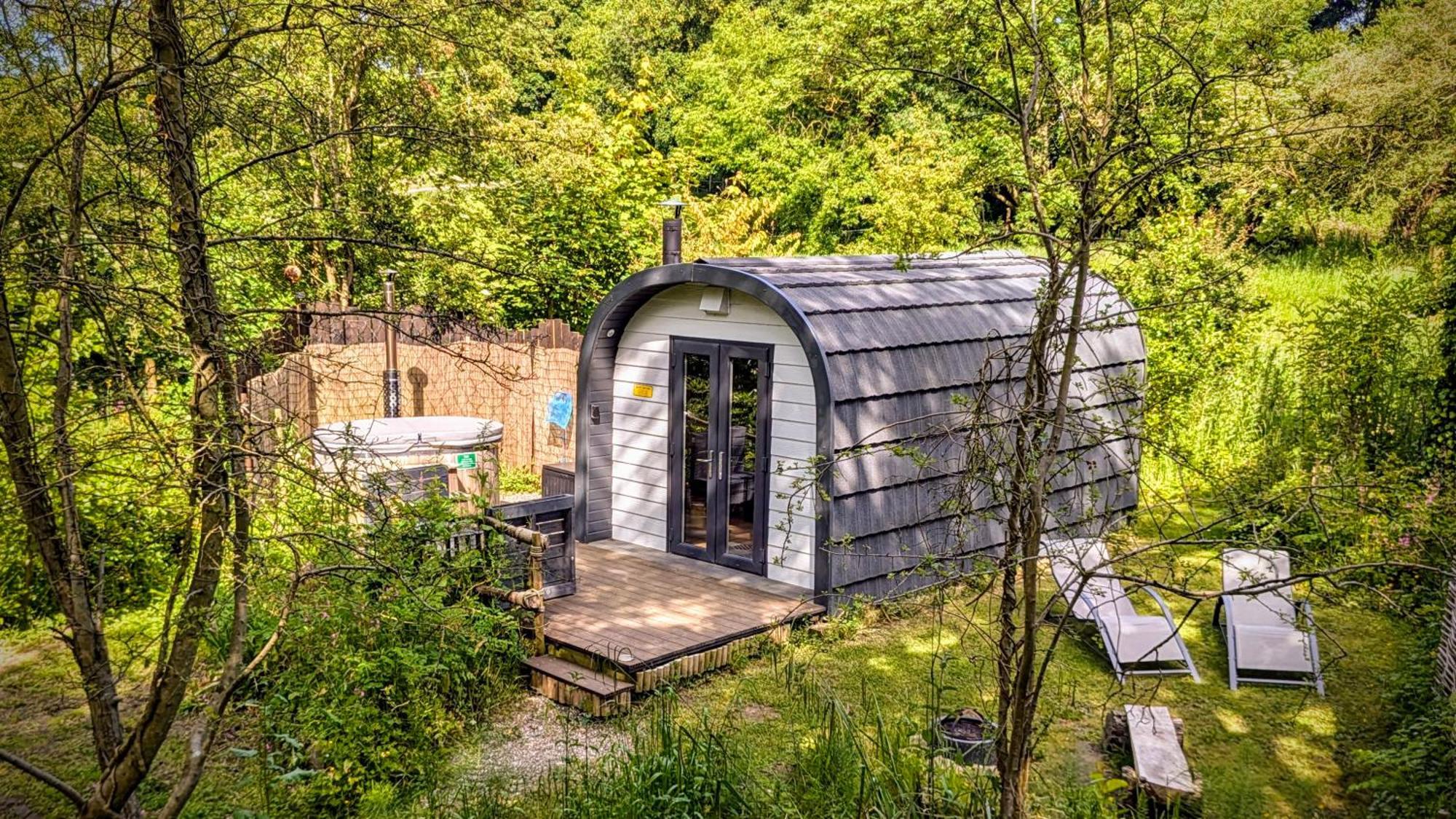 Emlyn'S Coppice - Luxury Woodland Glamping Villa Holywell  Ngoại thất bức ảnh