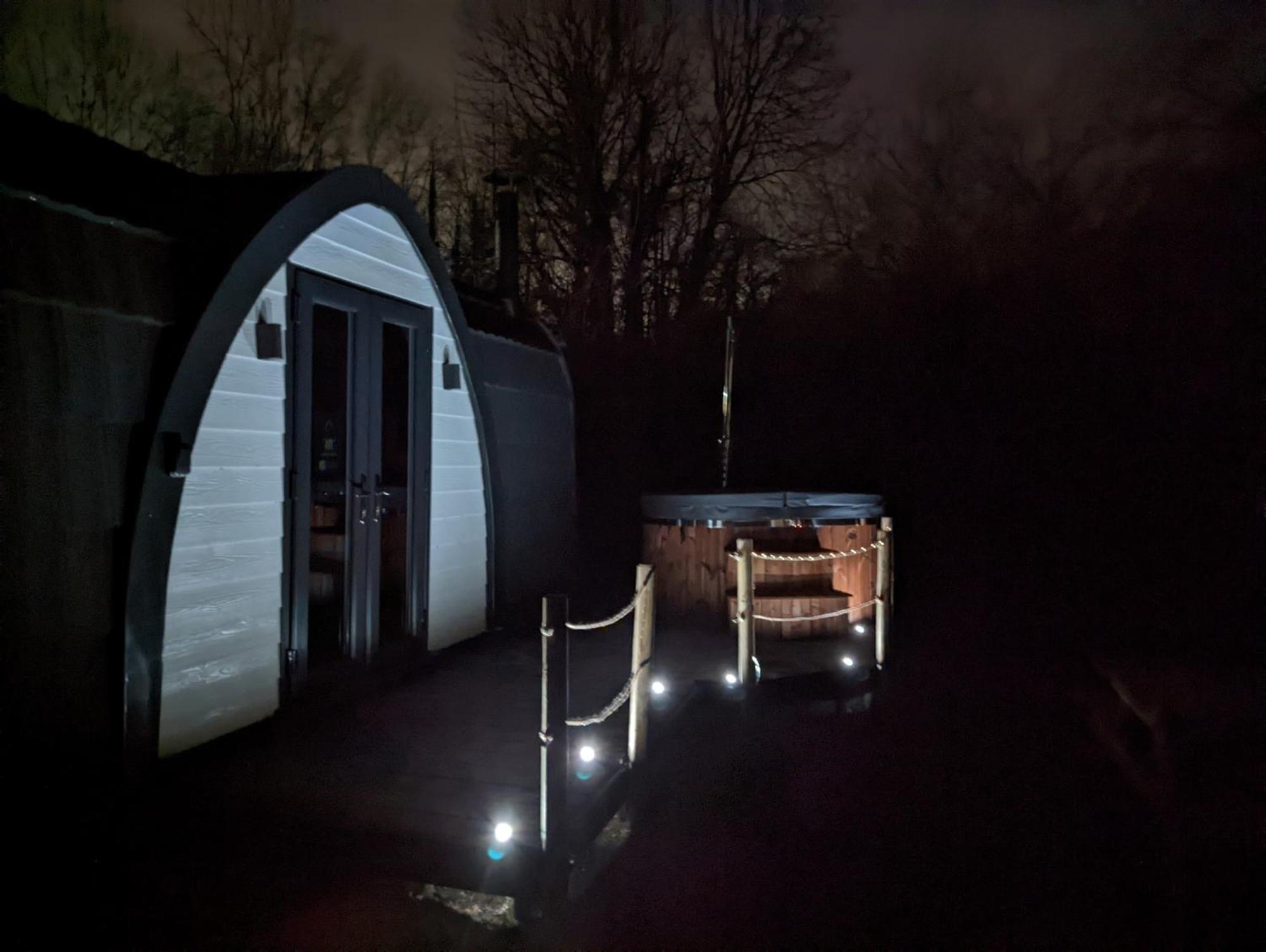 Emlyn'S Coppice - Luxury Woodland Glamping Villa Holywell  Ngoại thất bức ảnh