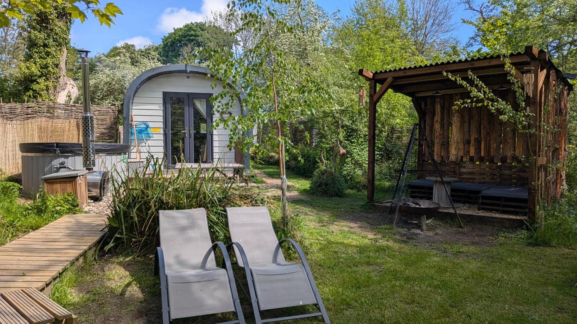 Emlyn'S Coppice - Luxury Woodland Glamping Villa Holywell  Ngoại thất bức ảnh